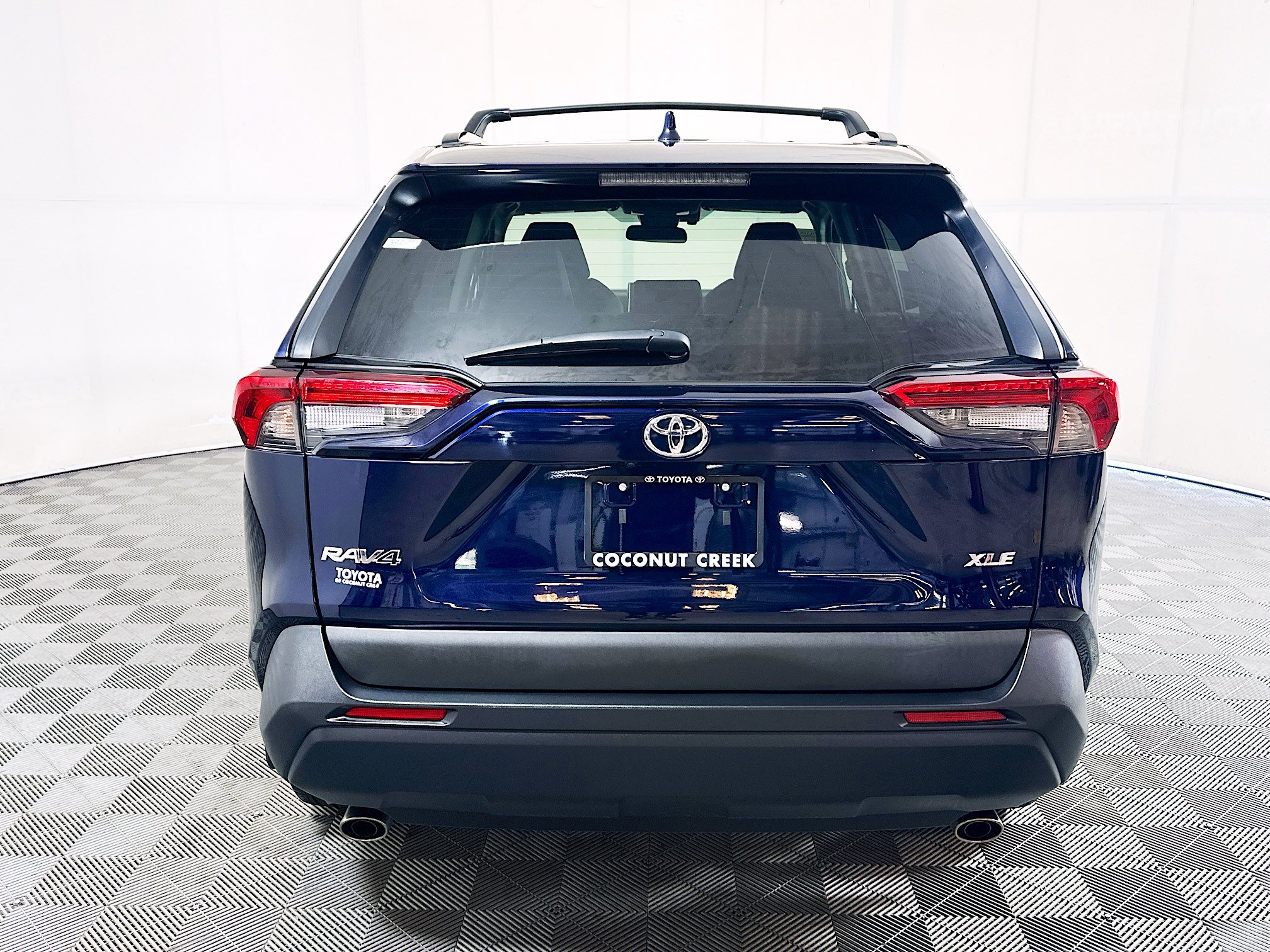 Used 2024 Toyota RAV4 XLE Premium w/ Weather Package FWD image 4