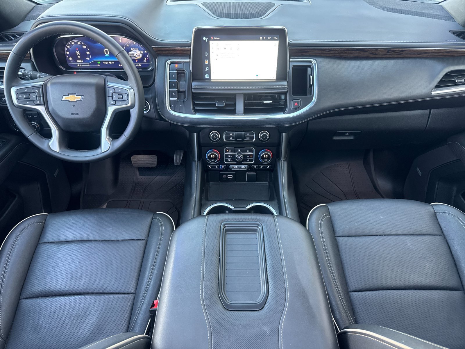Used 2024 Chevrolet Suburban Premier w/ Premium Package AWD/4WD image 15