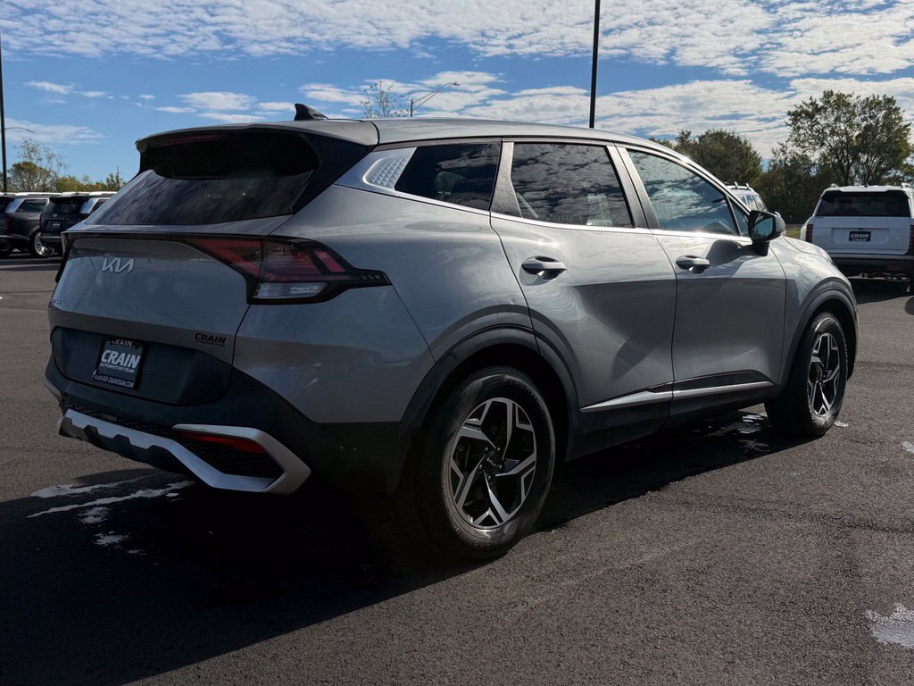 Used 2023 Kia Sportage LX FWD image 5