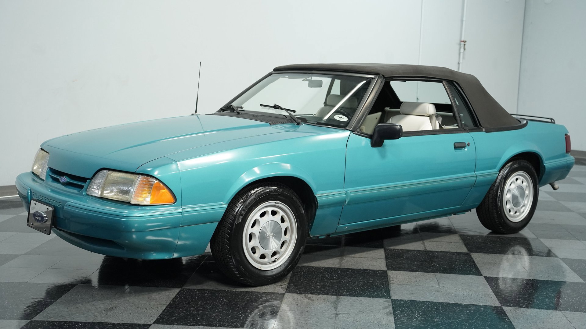 Used 1992 Ford Mustang LX image 6