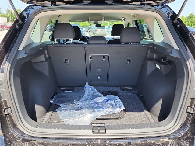 New 2025 Volkswagen Taos S image 4