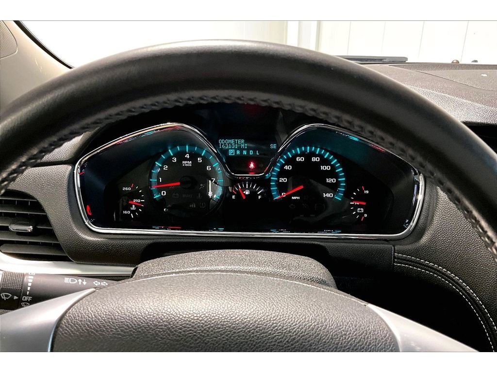 Used 2017 Chevrolet Traverse LT w/ Style and Technology Package FWD image 22
