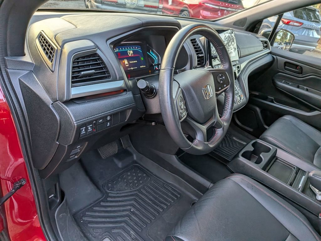Used 2023 Honda Odyssey Sport image 13