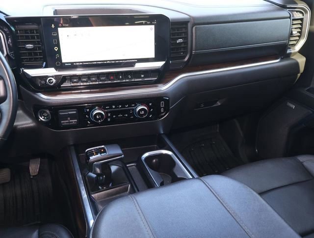 Used 2024 GMC Sierra 1500 SLT image 12