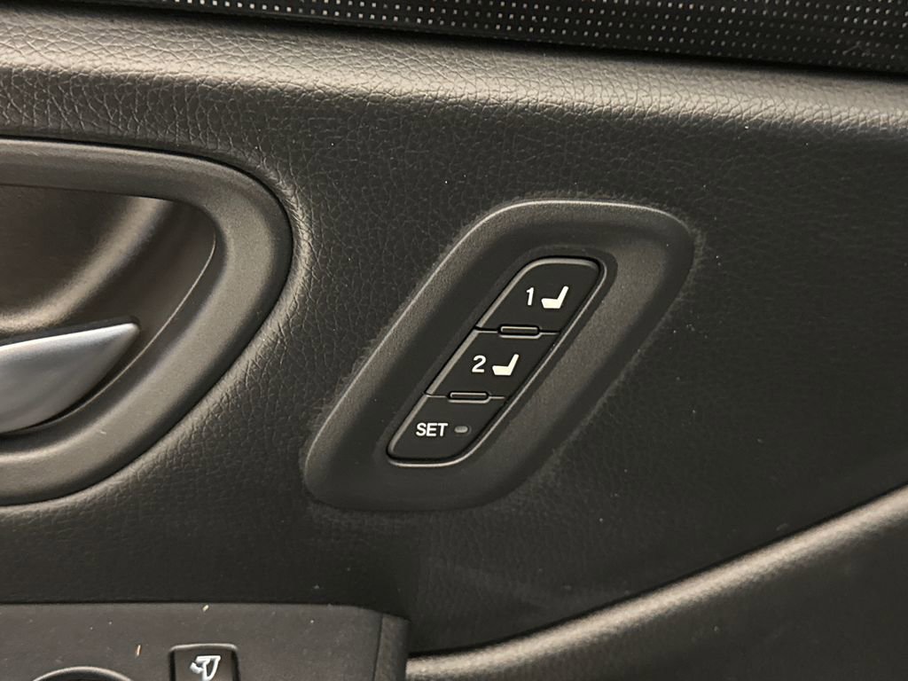 Certified 2025 Honda Pilot Elite image 26