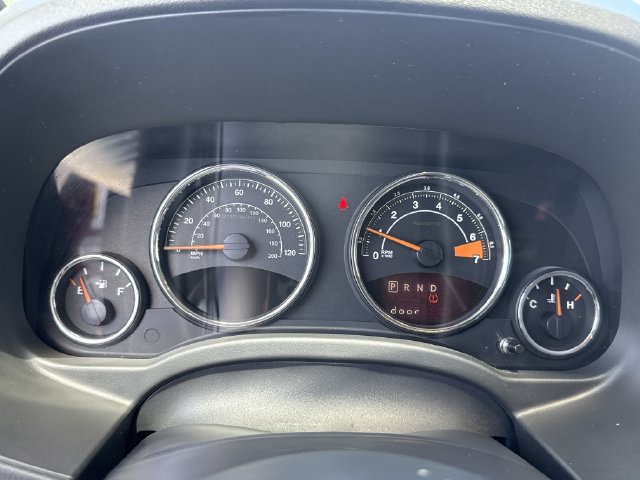 Used 2014 Jeep Compass Latitude FWD image 36