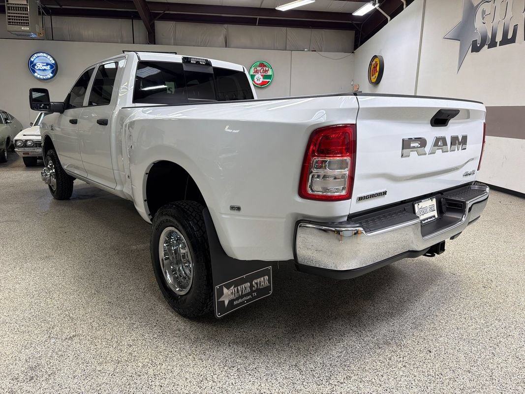 Used 2024 RAM 3500 Tradesman w/ Chrome Appearance Group AWD/4WD image 5