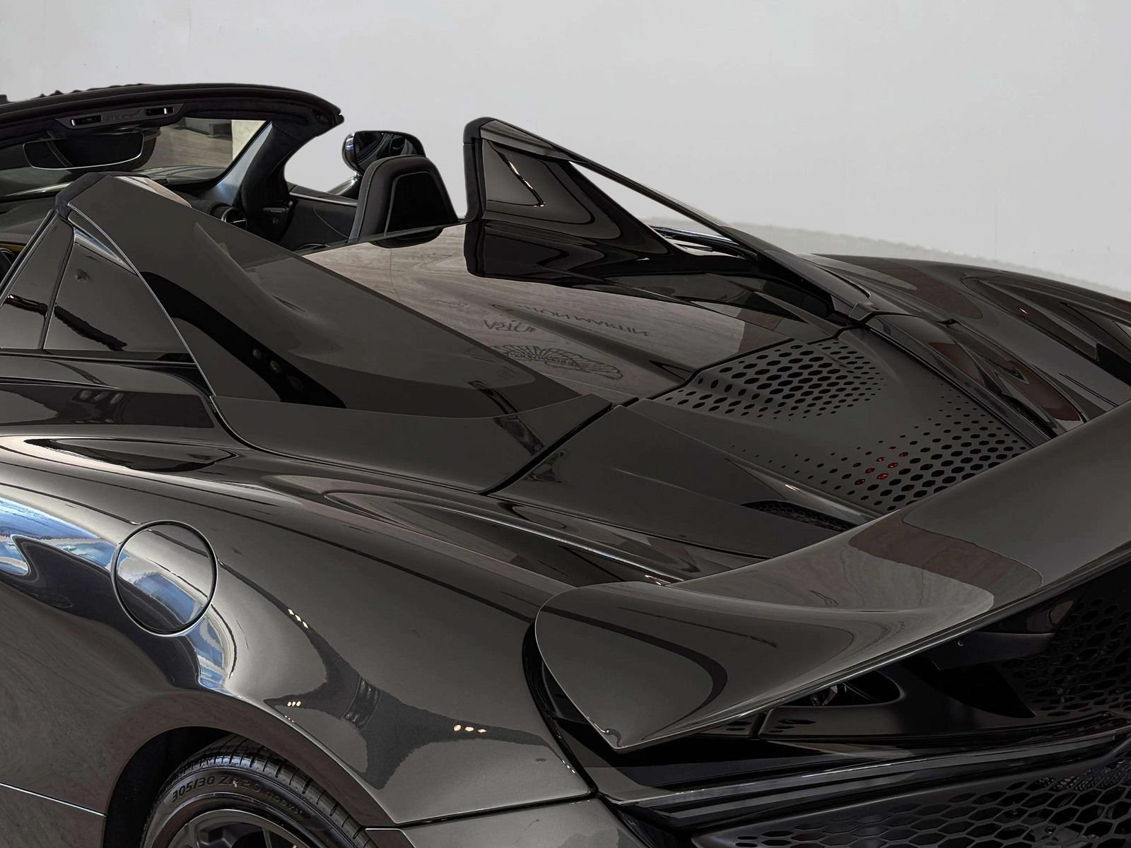 New 2026 McLaren 750S Spider RWD image 42