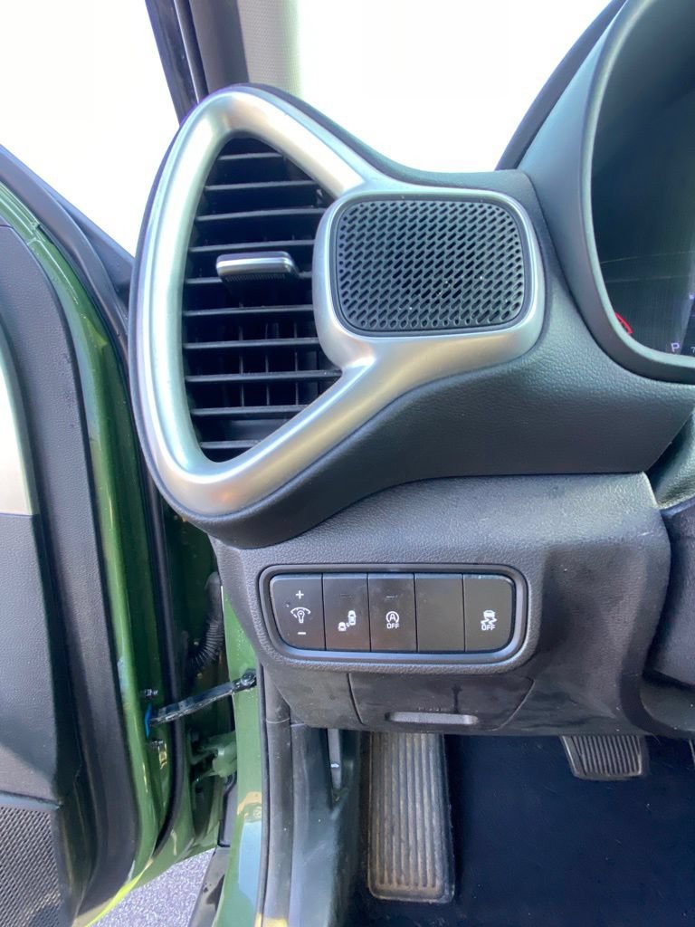 Used 2020 Kia Soul X-Line FWD image 13