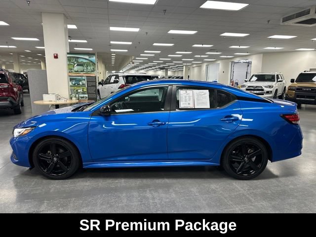 Used 2022 Nissan Sentra SR w/ SR Premium Package FWD image 4