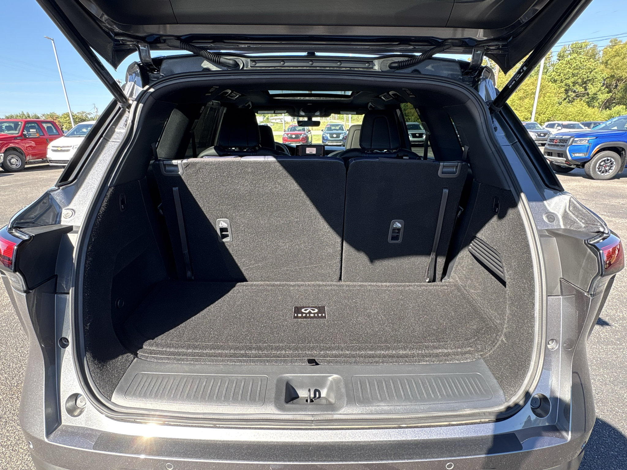 Used 2026 INFINITI QX60 Sport w/ Dark Cargo Package AWD/4WD image 31