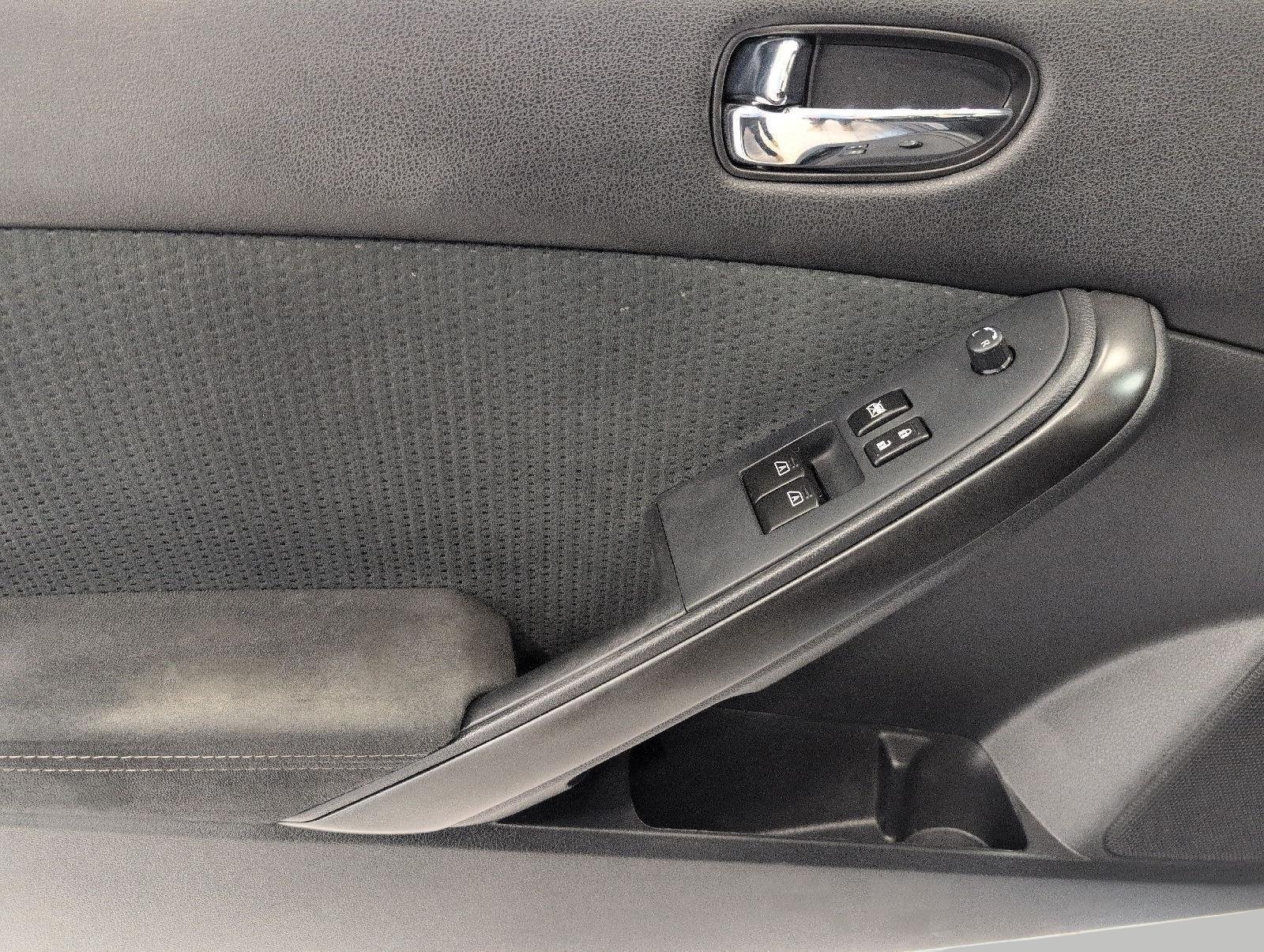 Used 2012 Nissan Altima 2.5 S w/ 2.5S Premium Pkg FWD image 24