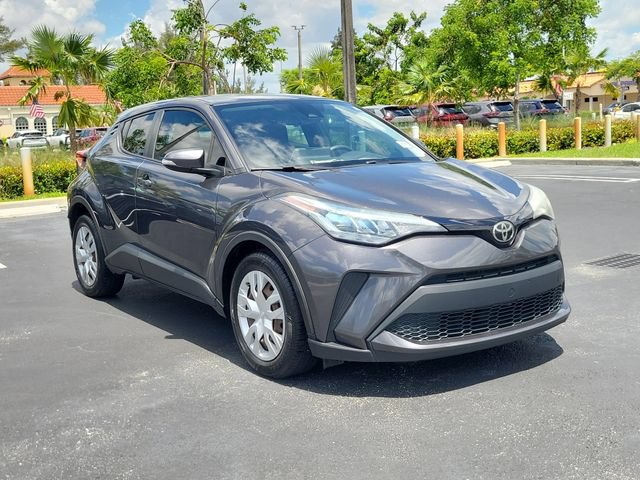 Used 2021 Toyota C-HR LE FWD image 3