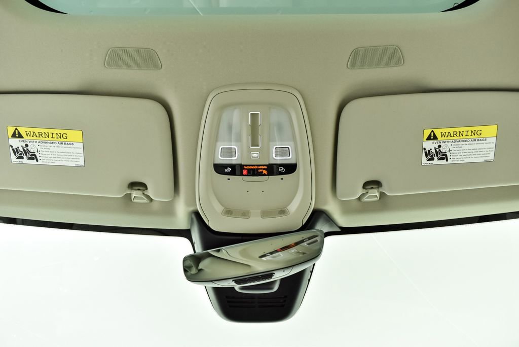 Certified 2023 Volvo XC60 B5 Ultimate w/ Protection Package Premier image 21