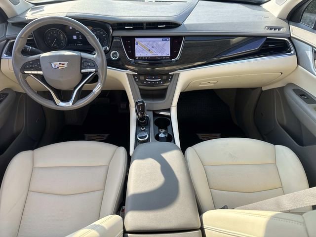 Used 2023 Cadillac XT6 Premium Luxury w/ Technology Package FWD image 17