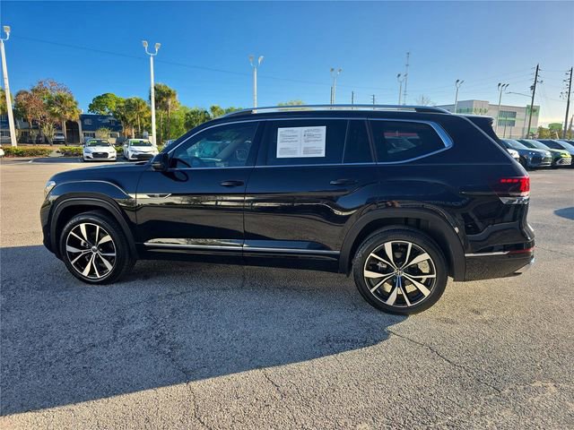 Used 2024 Volkswagen Atlas SEL Premium R-Line image 9