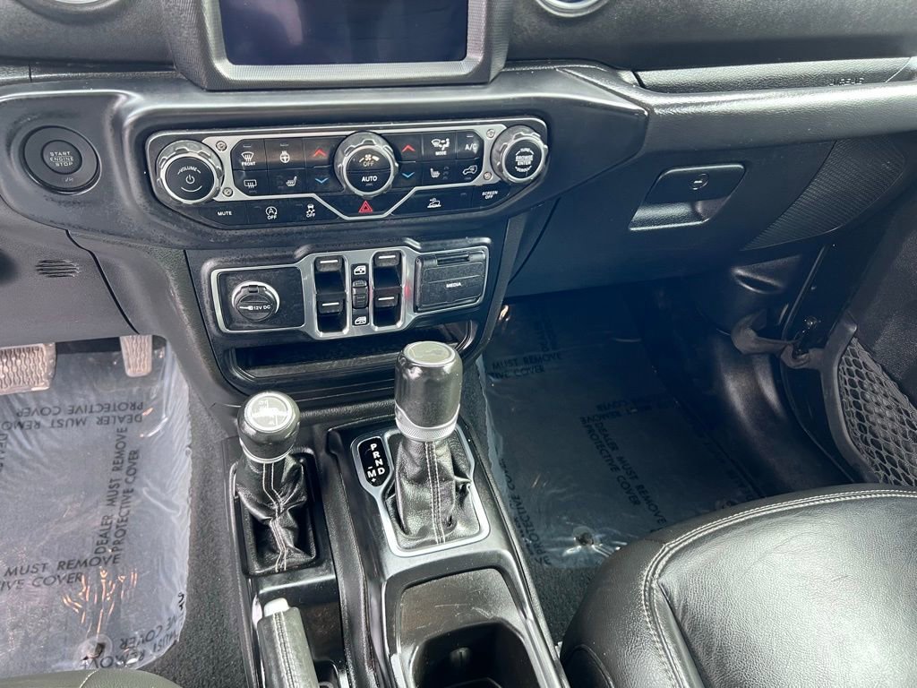 Used 2023 Jeep Wrangler Sahara w/ Cold Weather Group image 30