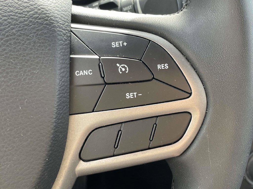 Certified 2022 Jeep Cherokee Latitude Lux AWD/4WD image 31