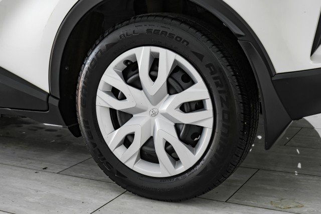 Used 2019 Toyota C-HR LE image 53