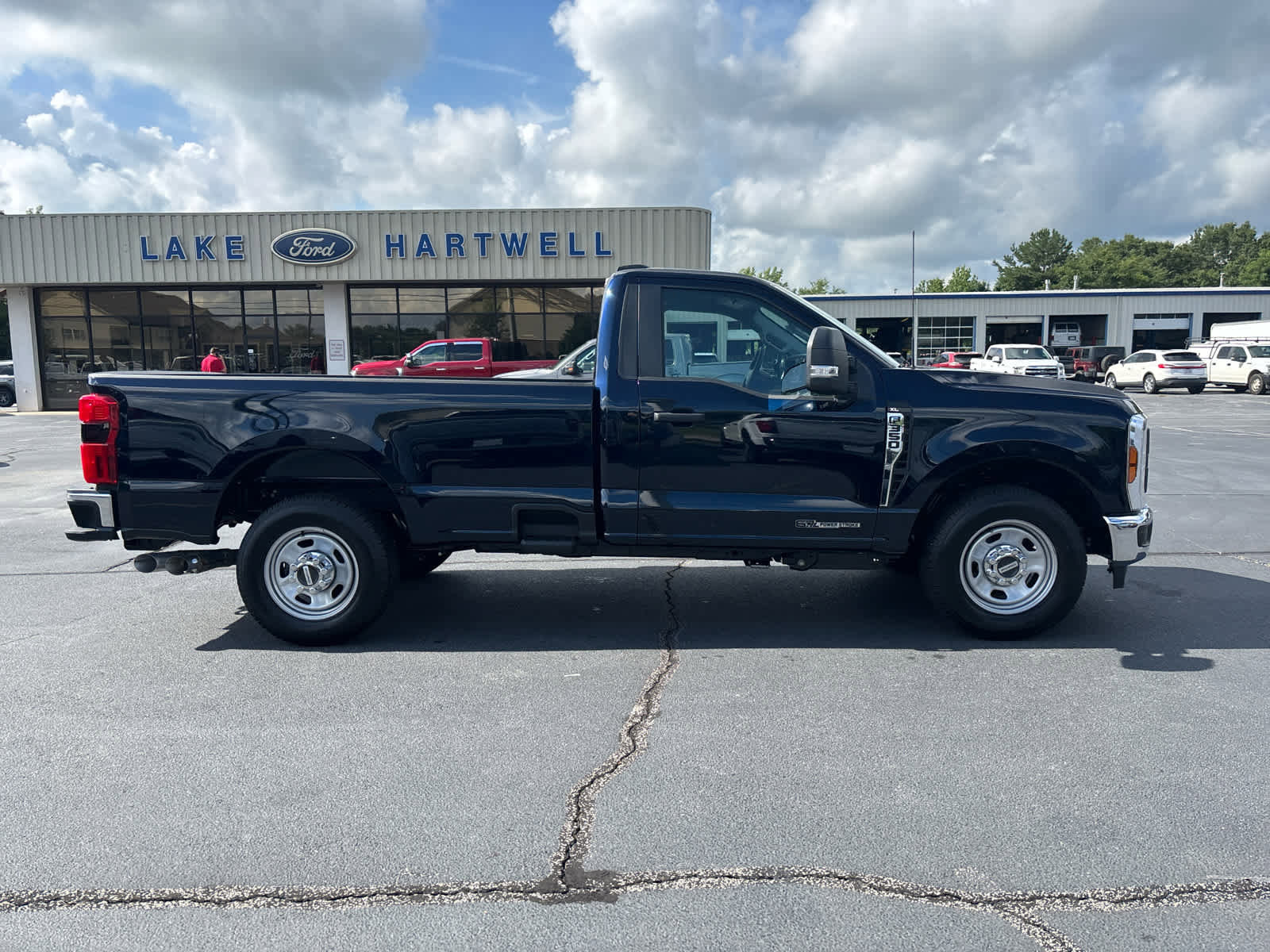 New 2025 Ford F350 XL w/ 360-Degree Camera Package image 22