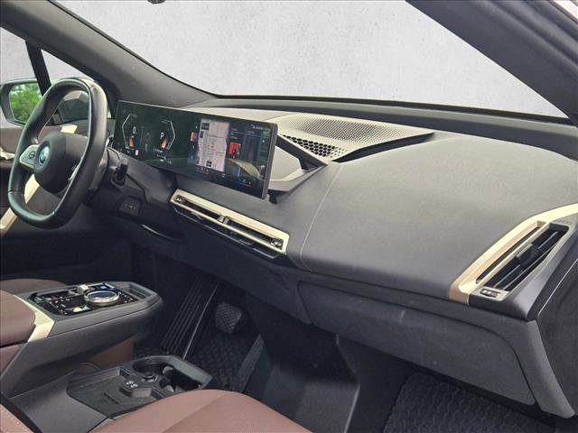 Used 2023 BMW iX xDrive50 w/ Sport Package image 22
