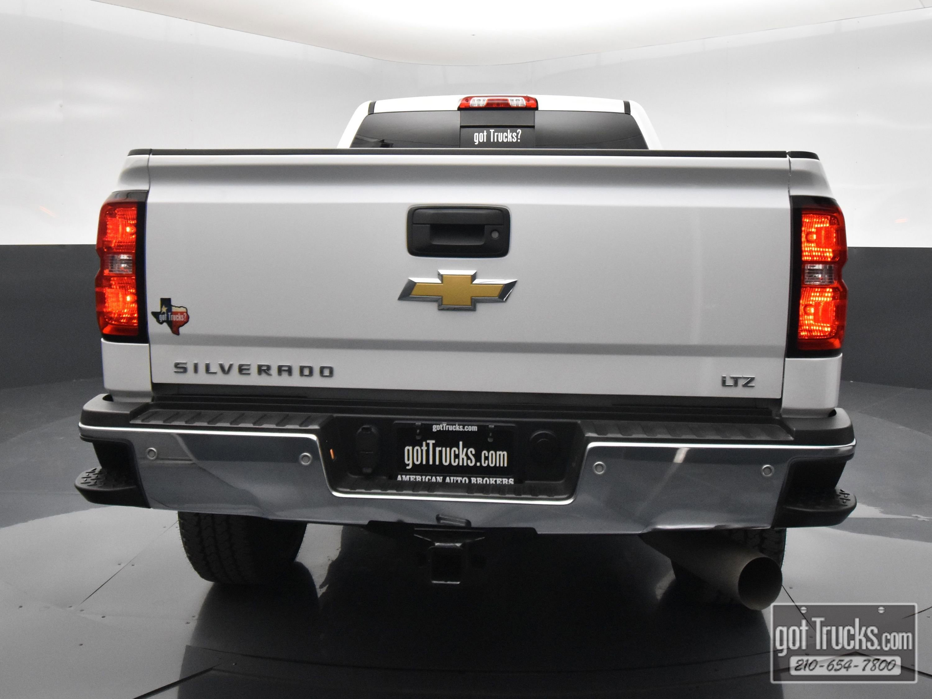 Used 2018 Chevrolet Silverado 2500 LTZ w/ Duramax Plus Package AWD/4WD image 6