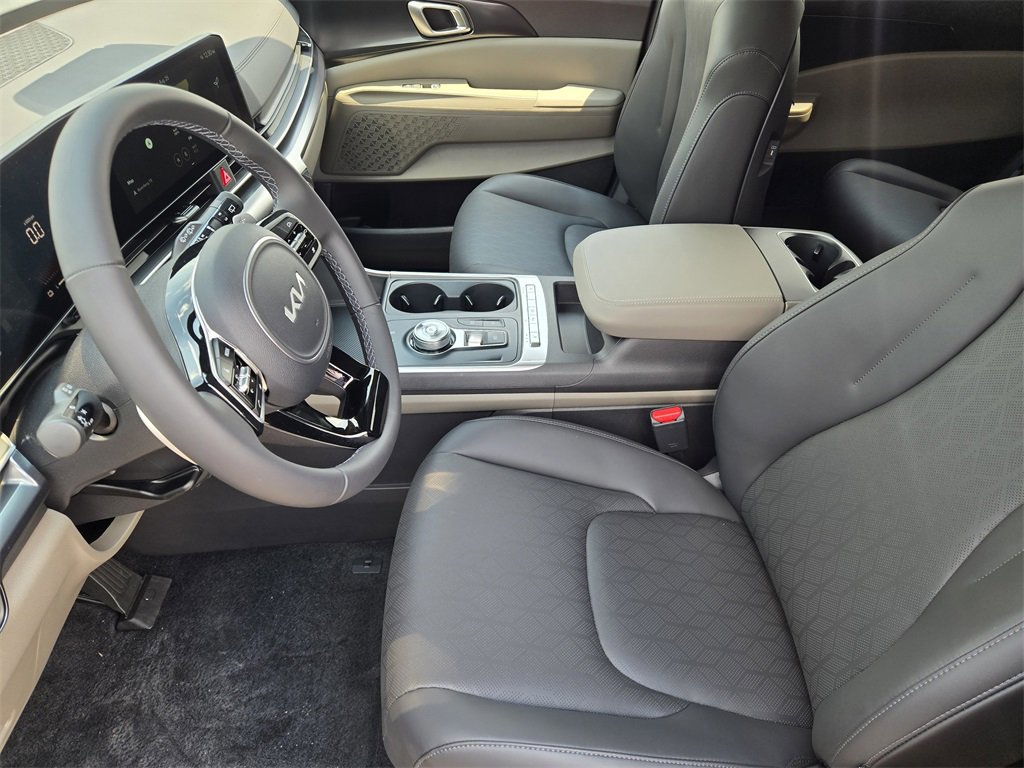 New 2026 Kia Carnival LXS image 9