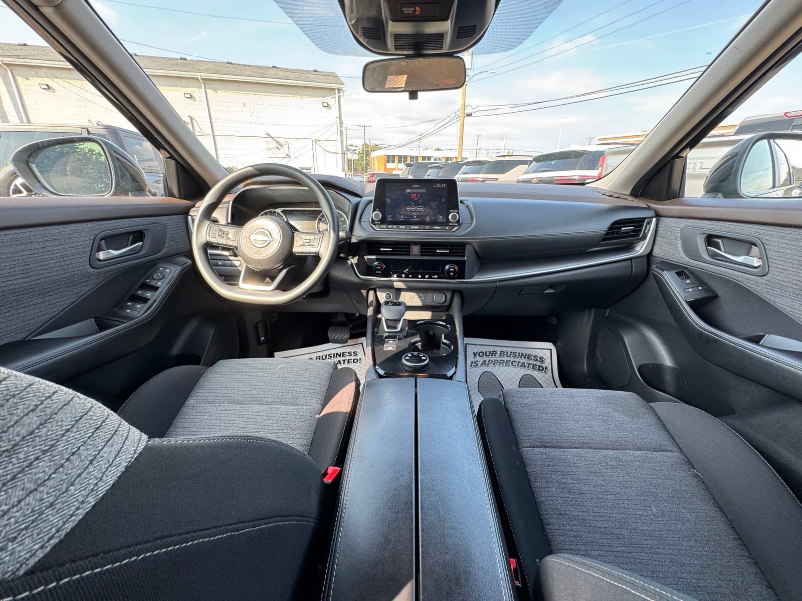 Used 2023 Nissan Rogue SV AWD/4WD image 26