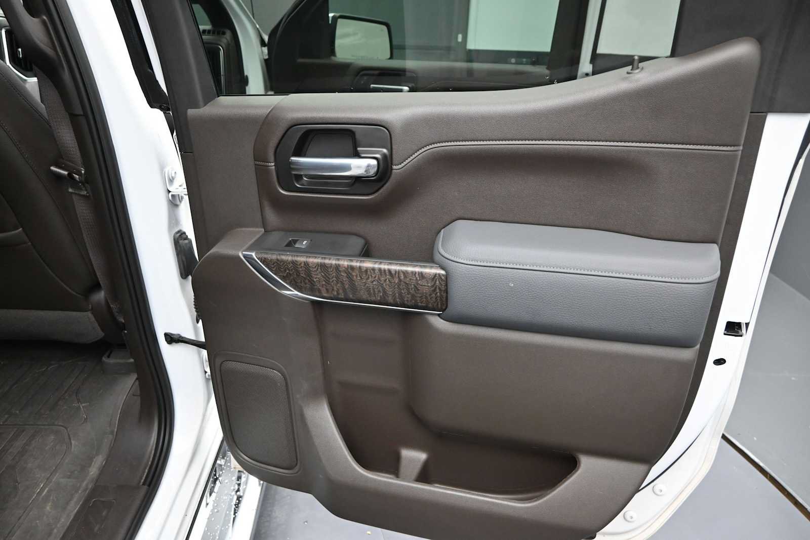 Used 2021 GMC Sierra 1500 Denali w/ Driver Alert Package II AWD/4WD image 33