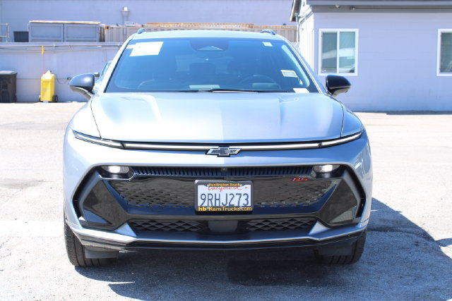 Used 2025 Chevrolet Equinox EV RS FWD image 2