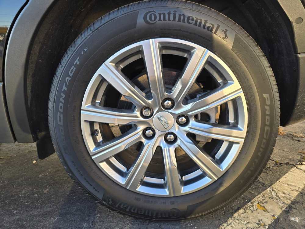 Used 2023 Cadillac XT4 Premium Luxury w/ Technology Package image 11