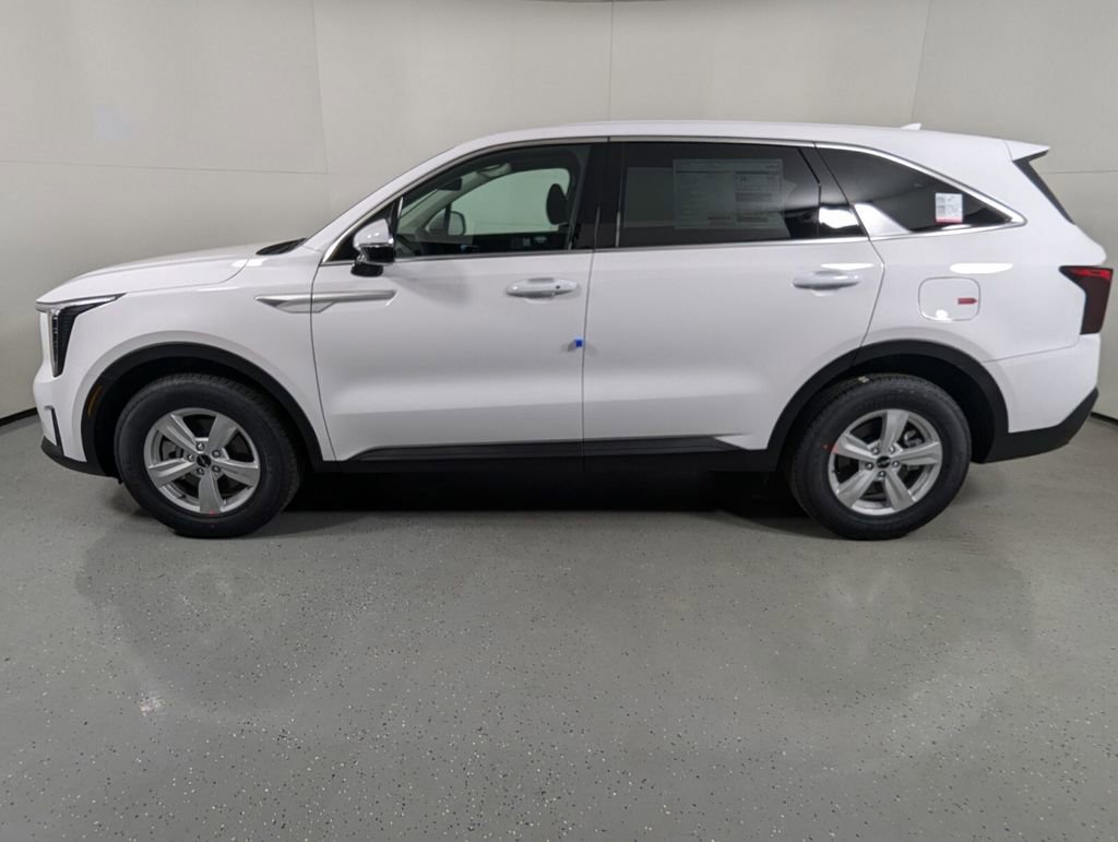 New 2025 Kia Sorento LX image 4