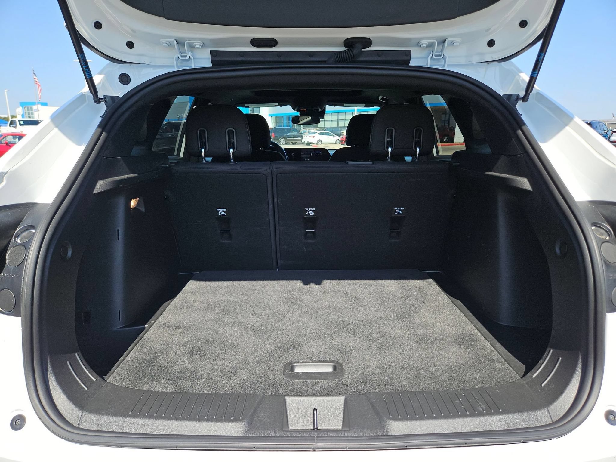 Certified 2025 Chevrolet Trax RS w/ Sunroof Package FWD image 25