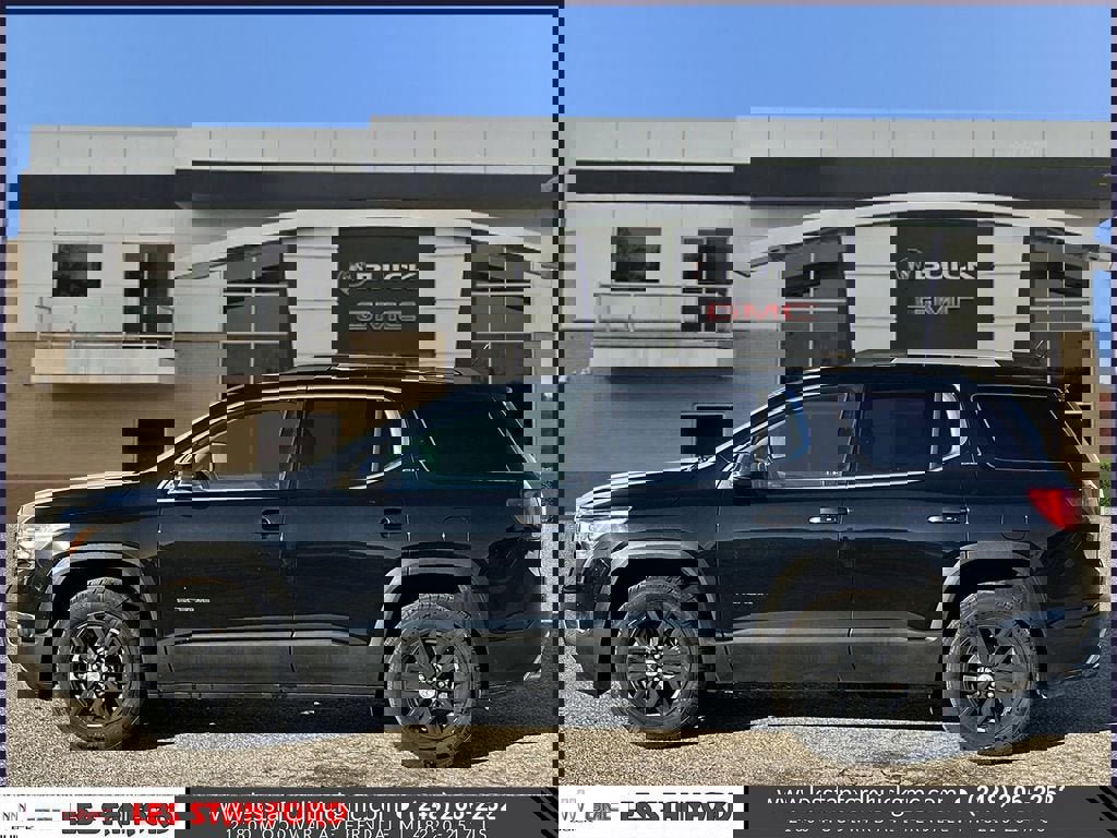 Used 2018 GMC Acadia SLT w/ LPO, Floor Liner Package image 2