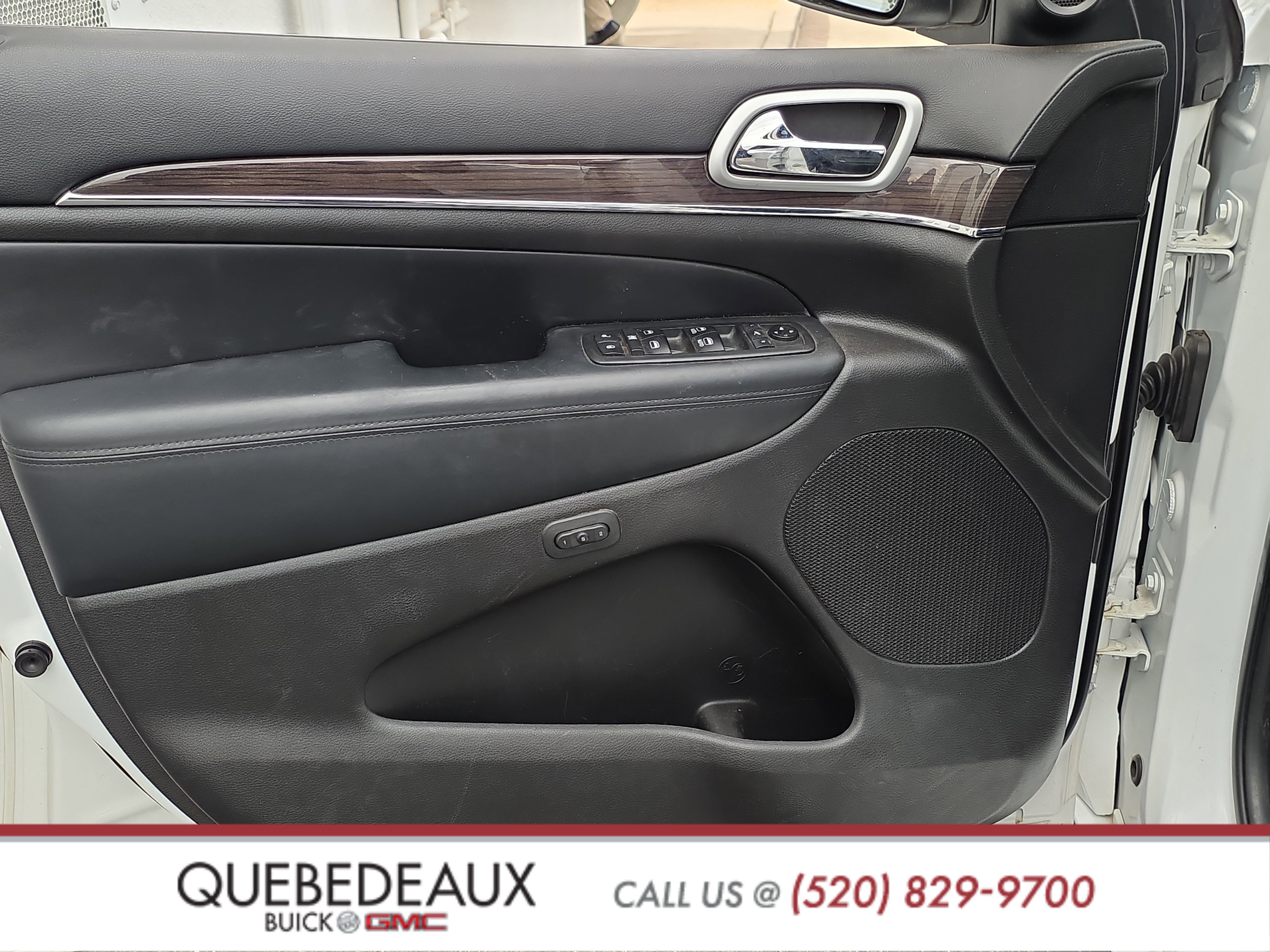 Used 2018 Jeep Grand Cherokee Overland AWD/4WD image 6