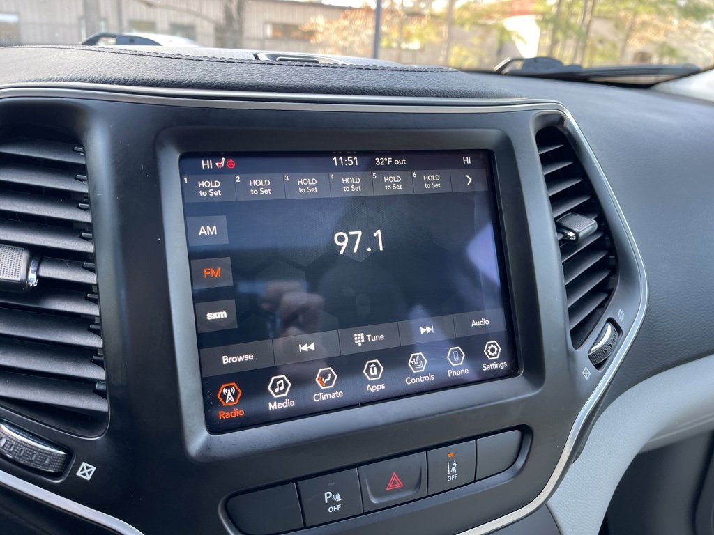 Used 2021 Jeep Cherokee Latitude Lux w/ Sun & Sound Group image 10