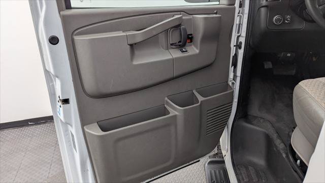 Used 2023 Chevrolet Express 3500 LS RWD image 13
