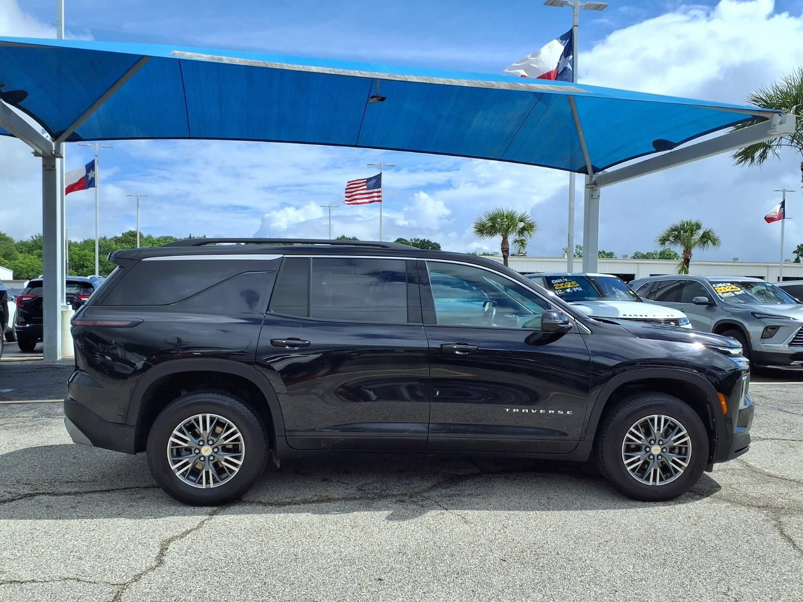Used 2024 Chevrolet Traverse LT AWD/4WD image 21