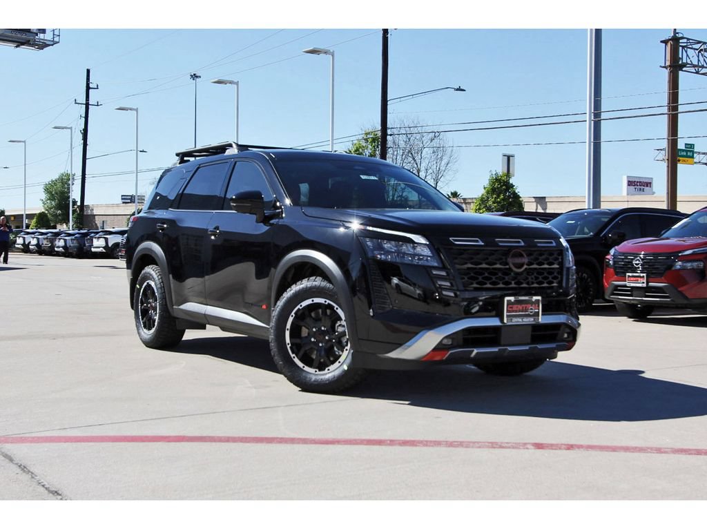 New 2026 Nissan Pathfinder Rock Creek w/ Rock Creek Premium Package
