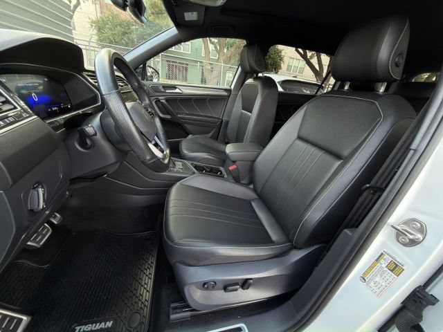 Used 2024 Volkswagen Tiguan SE R-Line FWD image 22