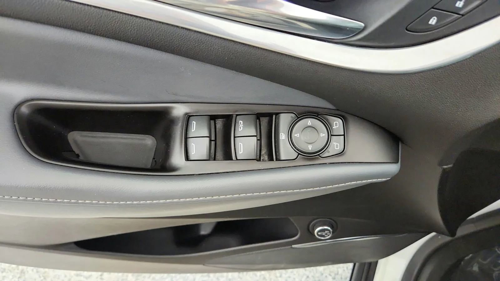 Used 2019 Buick Enclave Essence image 30