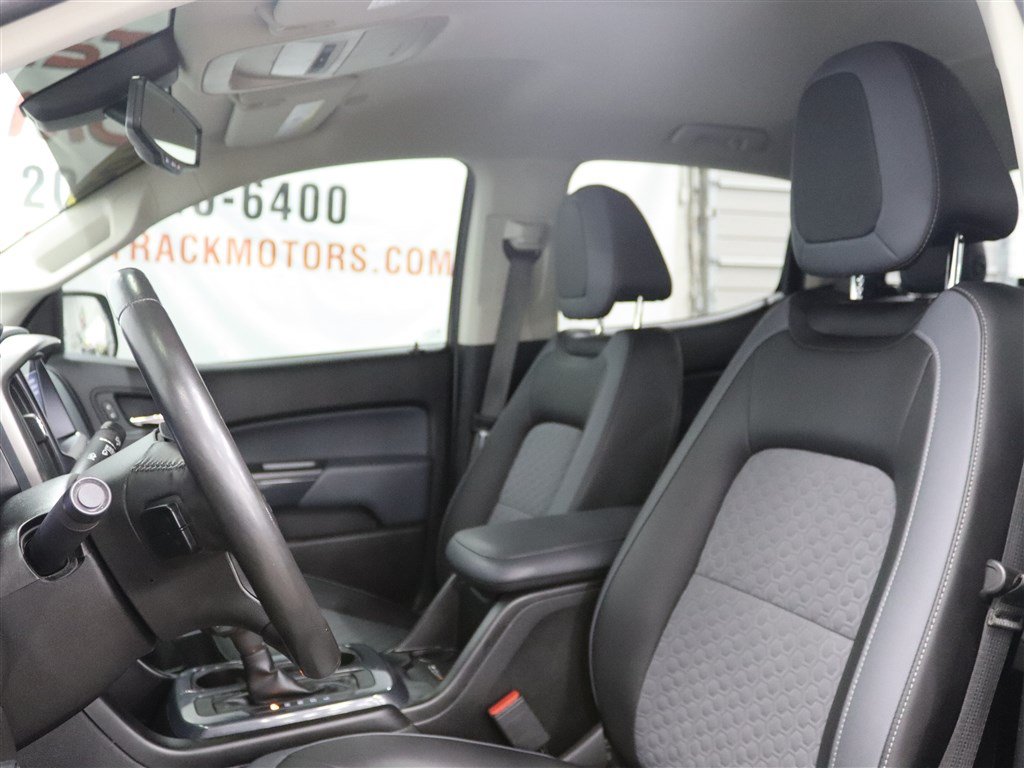 Used 2019 Chevrolet Colorado Z71 AWD/4WD image 12