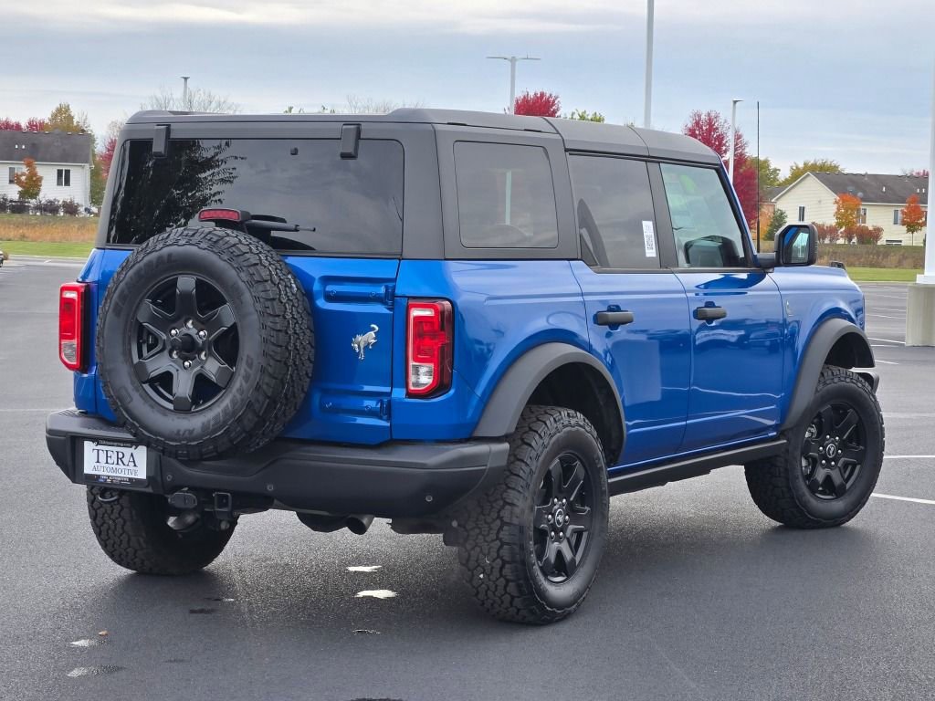 Used 2024 Ford Bronco Black Diamond image 11