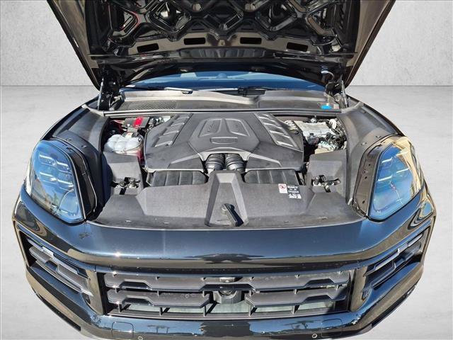 Used 2026 Porsche Cayenne S AWD/4WD image 23