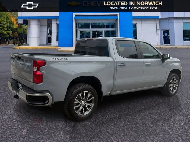 Used 2024 Chevrolet Silverado 1500 LT AWD/4WD image 5