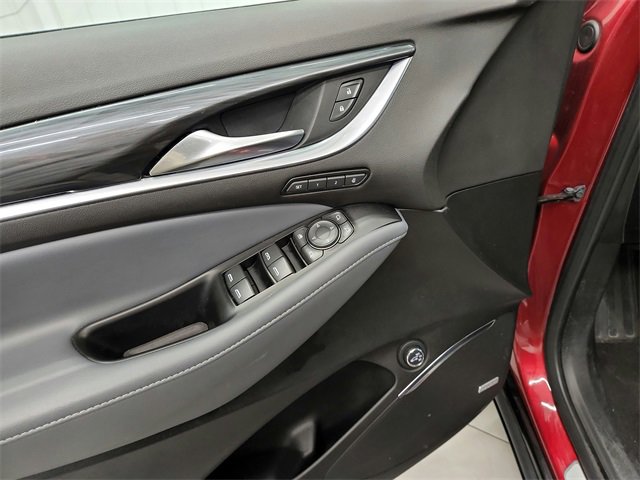 Used 2024 Buick Enclave Premium image 27