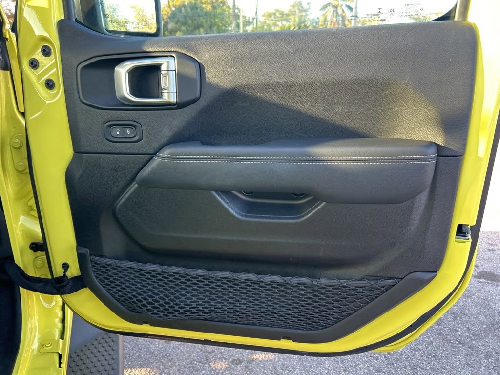 Used 2023 Jeep Wrangler Unlimited Sahara w/ Cold Weather Group image 28