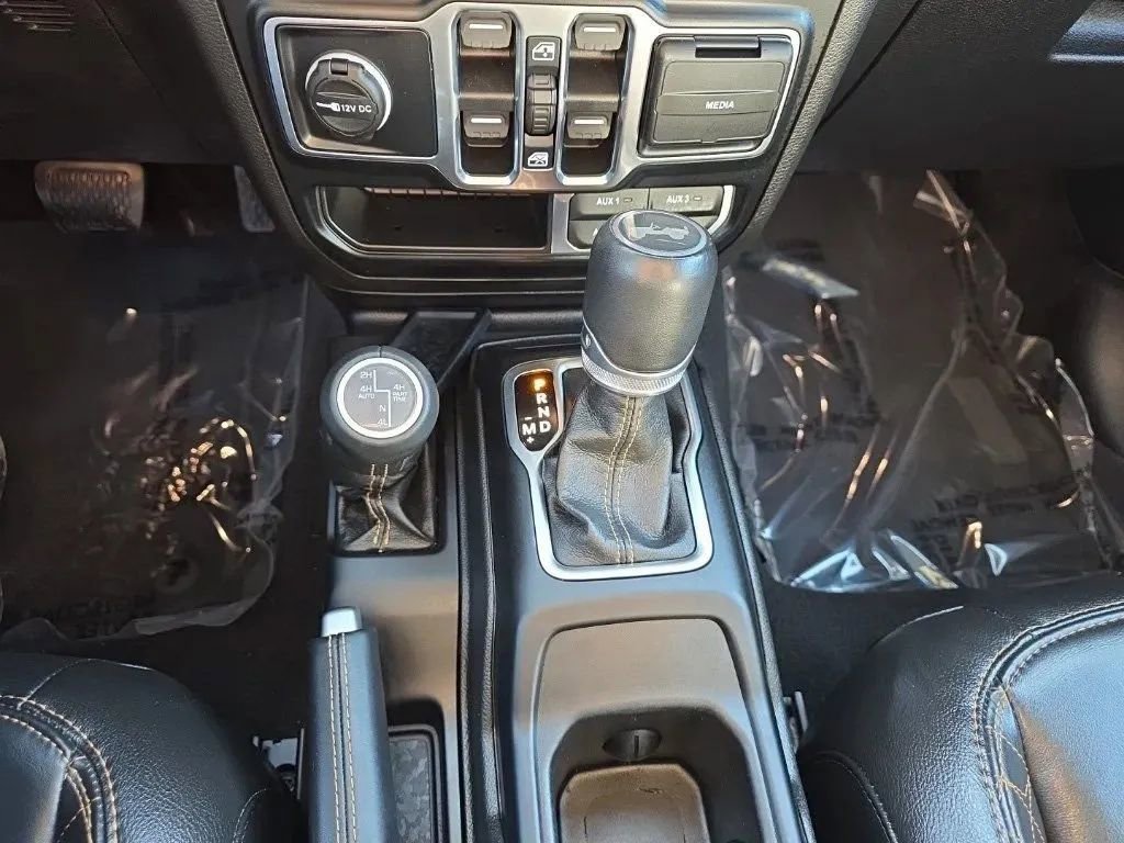 Used 2022 Jeep Wrangler Unlimited Sahara image 28