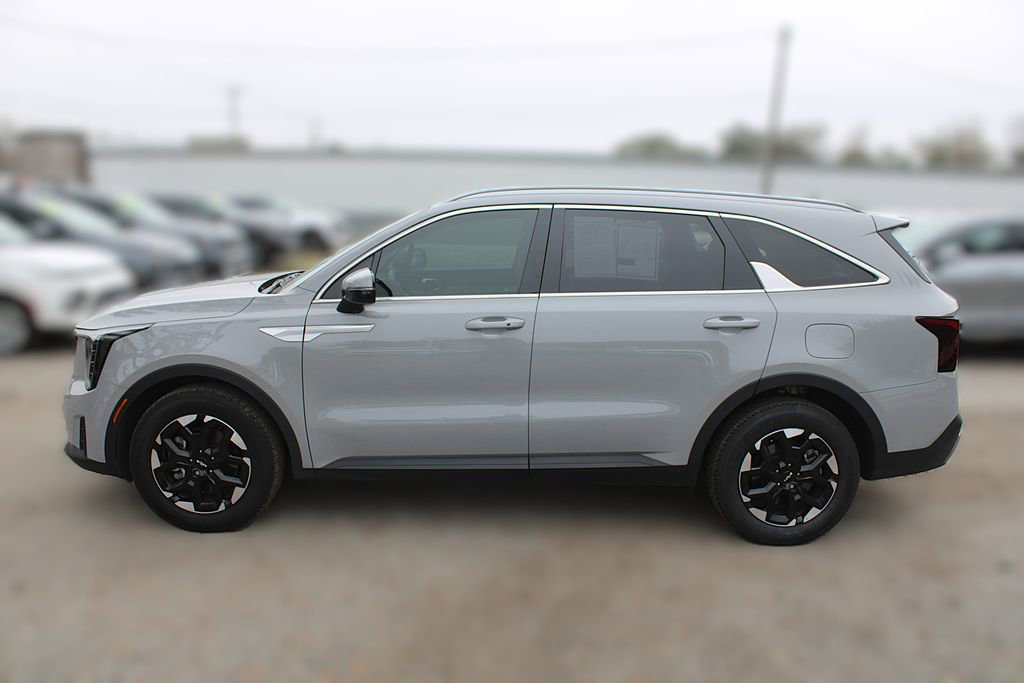 Certified 2025 Kia Sorento S w/ Panoramic Sunroof Package image 14