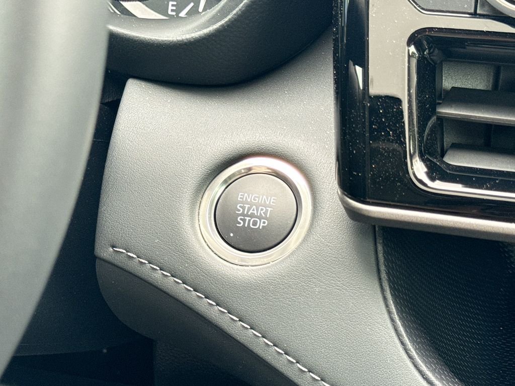Used 2026 Toyota Highlander XLE AWD/4WD image 17